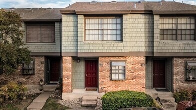 Building Photo - 7122 Wood Hollow Dr