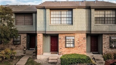 Building Photo - 7122 Wood Hollow Dr
