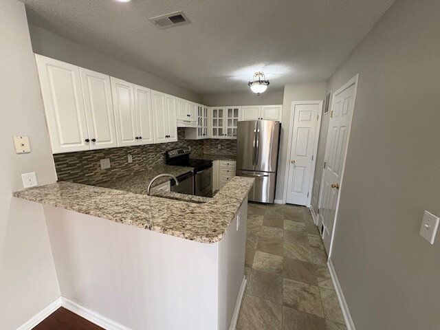 Foto del edificio - 521 Spring Forest Rd