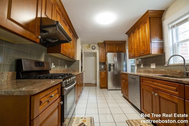 Building Photo - 118 Elgin St