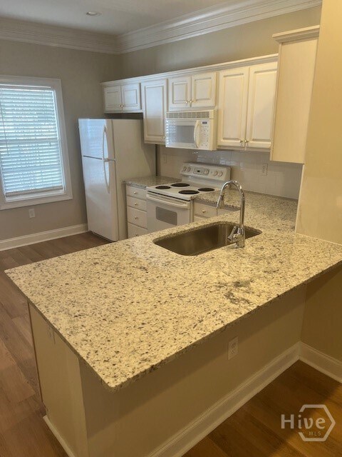 Foto del edificio - 110 Wood Lake Dr