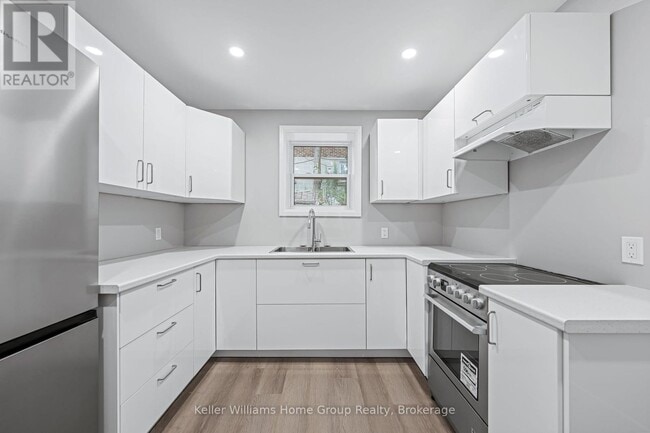 Building Photo - 24 St Catharine St