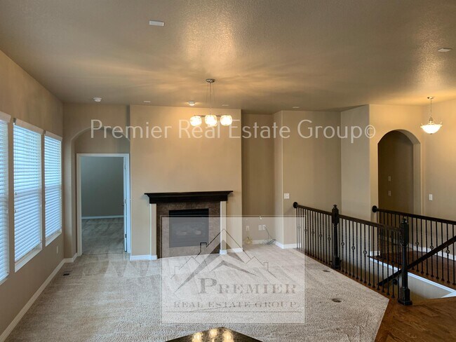 Foto del edificio - 5948 Revelstoke Dr