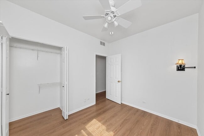 Foto del edificio - 301 W Goethe St