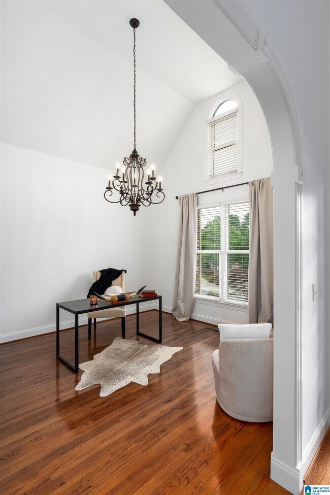 Building Photo - 833 Bear Trce