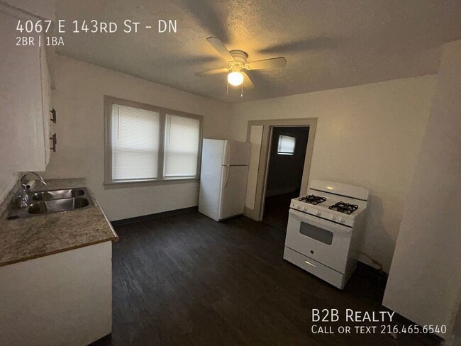 Building Photo - Charming 2-Bedroom Property in Prime Location