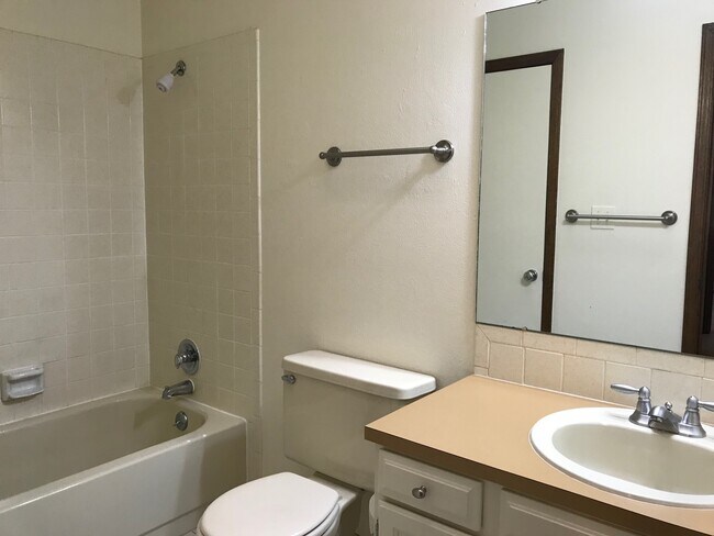 Foto del edificio - 3723 Findlay Ln