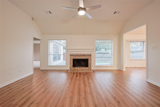 Foto del edificio - 2109 Eastlands St