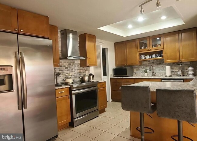 Building Photo - 24 Biscayne Pl