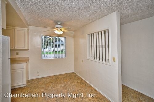 Foto del edificio - 1053-1067 Meadow Lake Dr