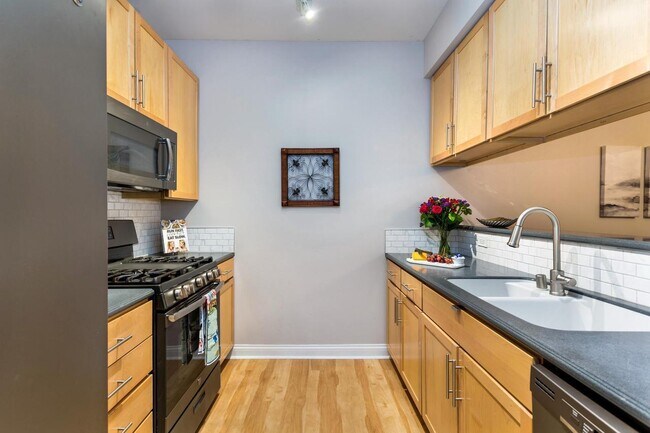 Kitchen - 1915 N Water St