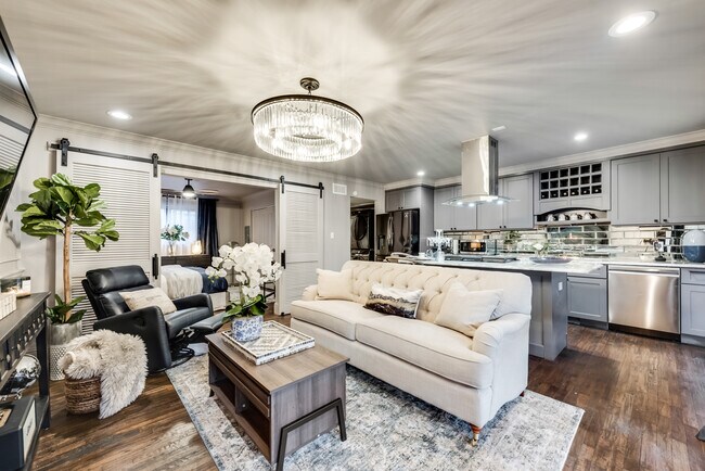 Photo 5 - Ritzy Room Furnished Rental Units