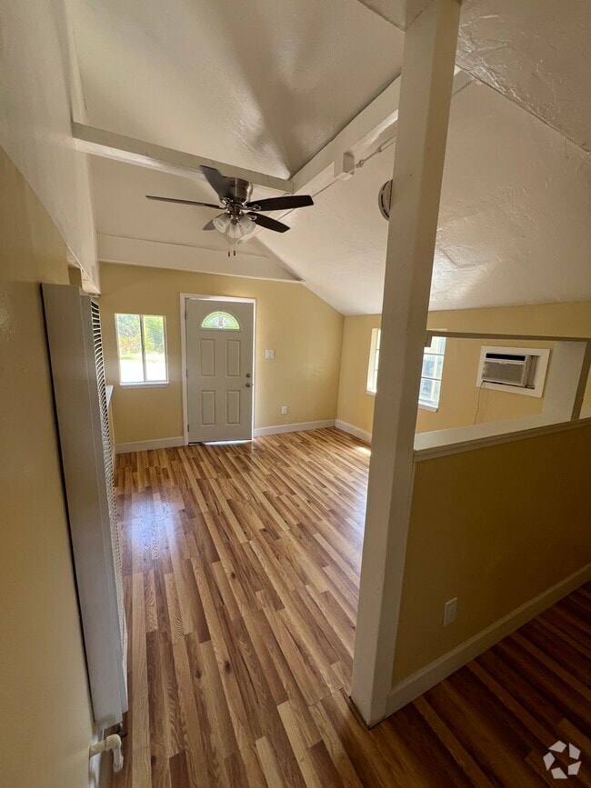Building Photo - 1310 Los Robles Blvd
