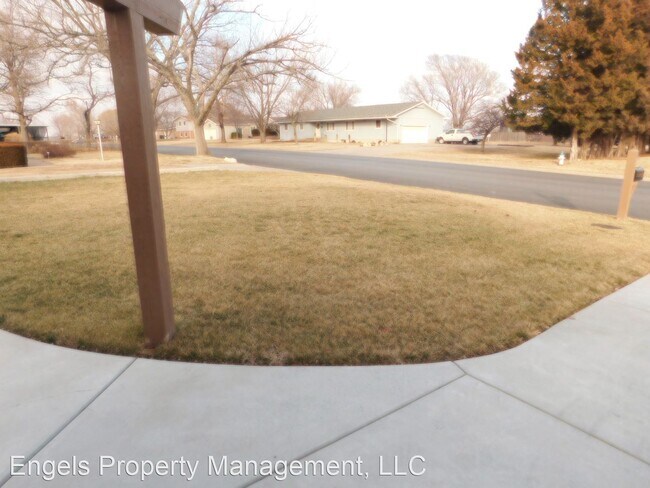 Building Photo - 3 br, 2 bath House - 517 N Village Rd
