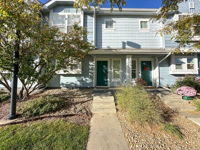 Foto del edificio - Beautifully Remodeled TownHome Near DIA