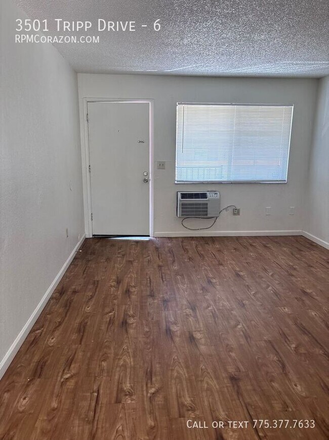 Foto del edificio - 3501 Tripp Dr