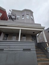 Building Photo - 355 Madison St