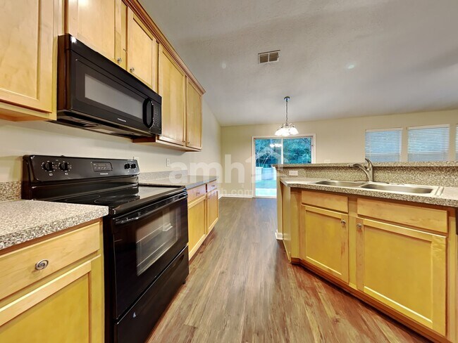 Building Photo - 11374 Brian Lakes Dr