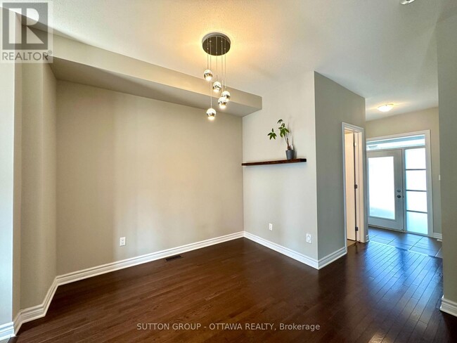 Building Photo - 2470 Waterlilly Way