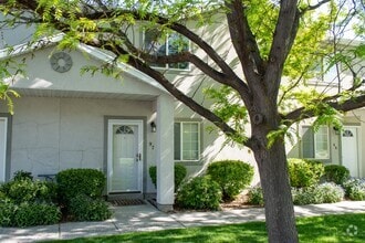 Building Photo - 97 Penhurst Pl