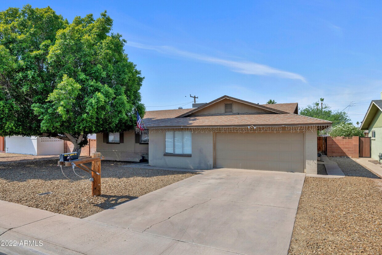 Foto principal - 439 E Malibu Dr