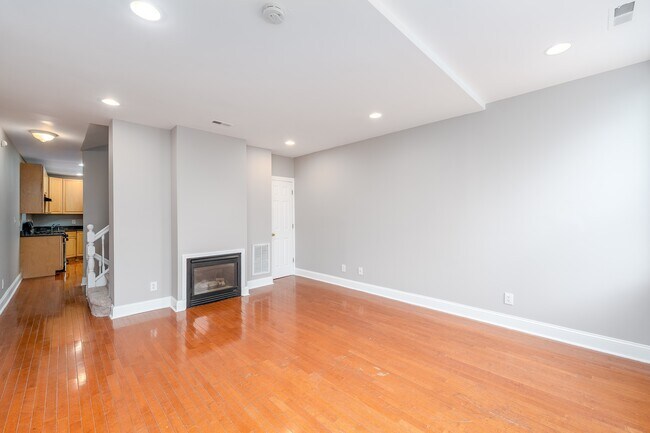 Living Room - 2248 Brookfield Ave