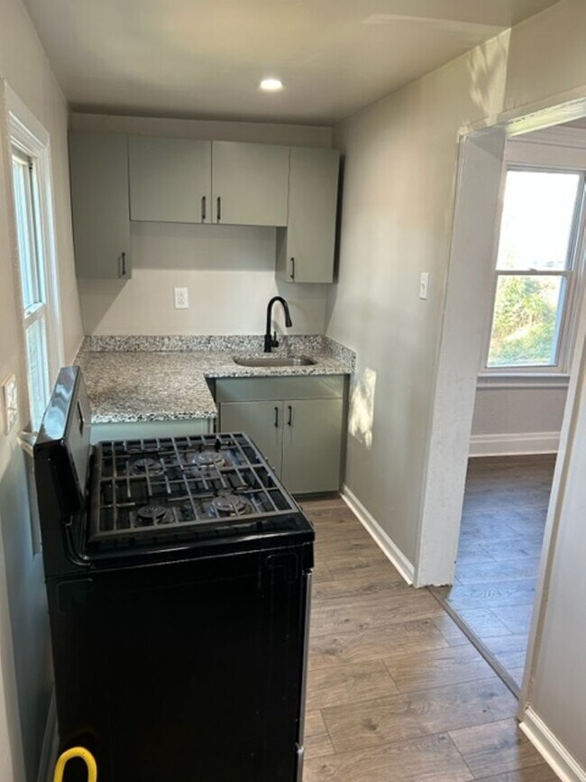 Foto del edificio - 656 Dow Ave