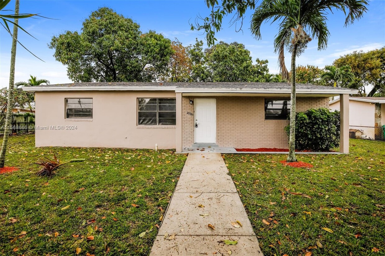 Primary Photo - 20525 NW 28th Ct