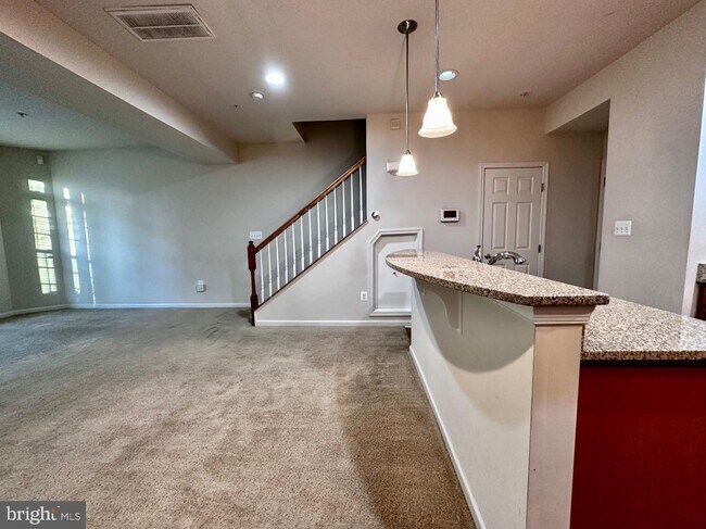 Foto del edificio - 908 Hall Station Dr