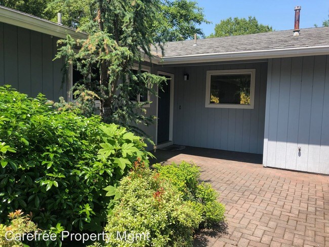 Building Photo - 3 br, 2 bath House - 8045 SW 56th Ave