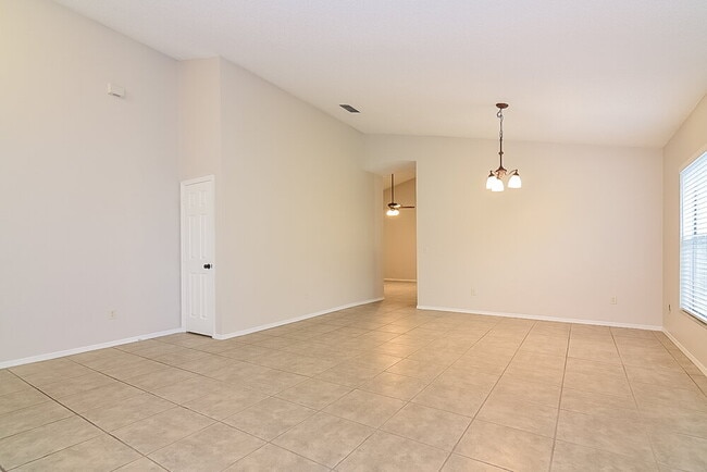 Building Photo - 1070 Corkwood Dr
