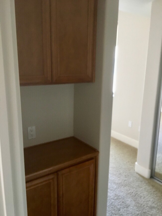 Villa Del Rey Apartments Apartments 4241 Cahuenga Blvd Toluca Lake