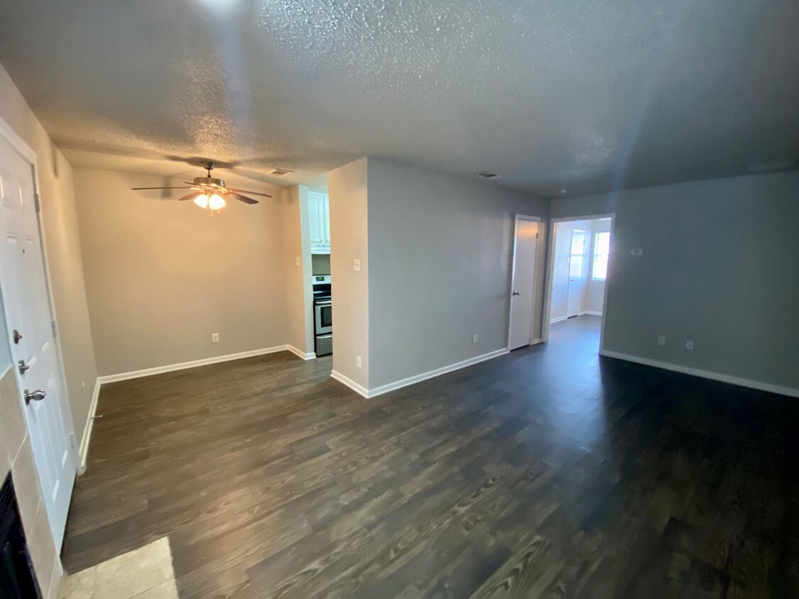 Primary Photo - 1st floor unit ready for rent!