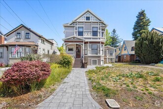 Building Photo - 2111 Buena Vista Ave