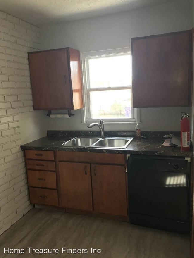 Building Photo - 4738 Newton St