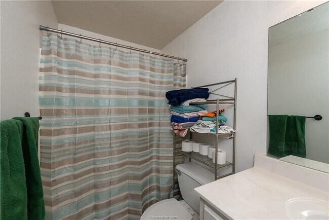 Building Photo - 1433 Western Oaks Ct