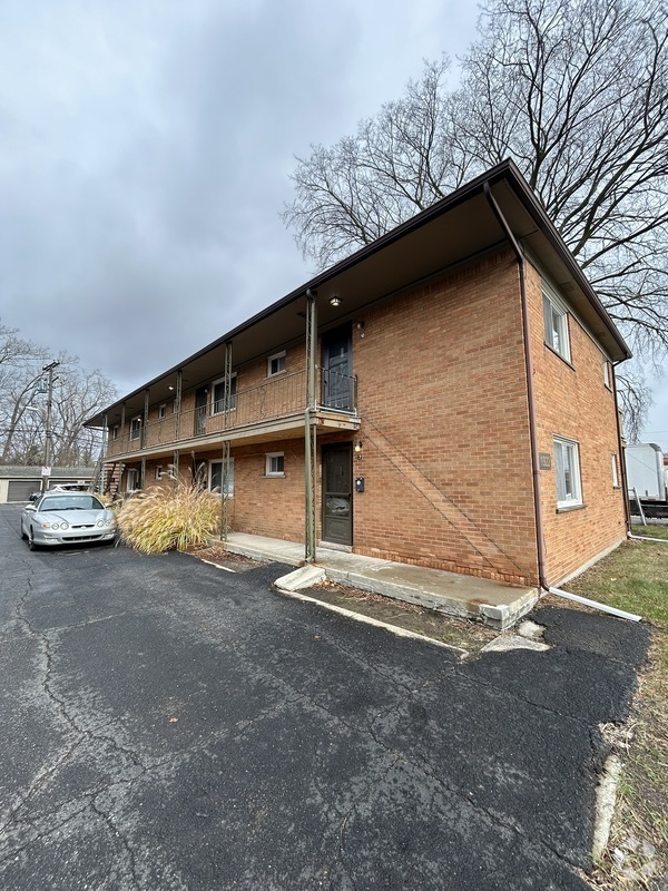 Building Photo - 1922 Goddard Rd