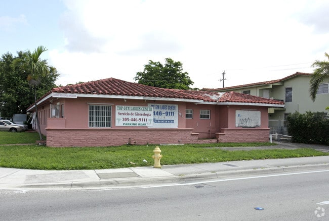 Building Photo - 4391 W Flagler St