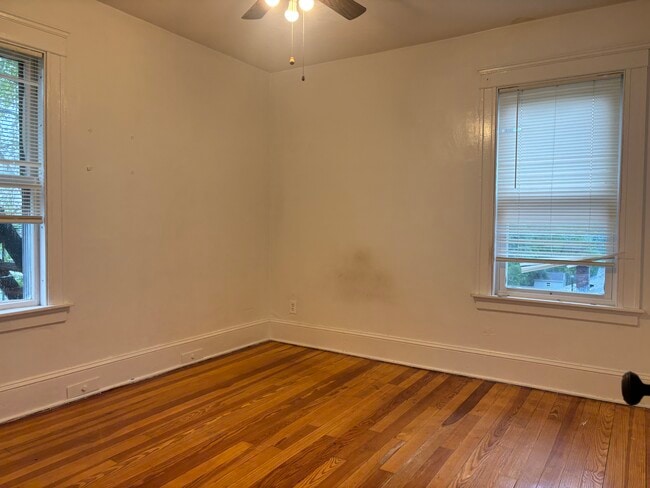 Building Photo - 109 Hemond Ave