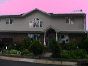 Building Photo - 253 Frederick Ave