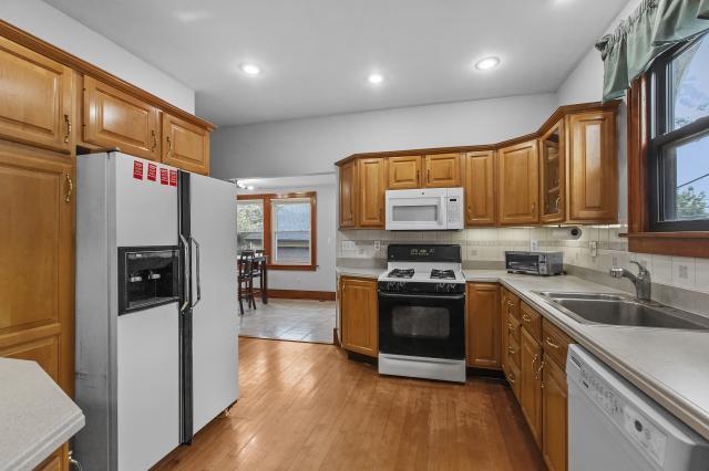 Building Photo - 2 bedroom in Downers Grove IL 60515