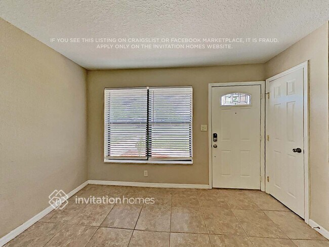 Foto del edificio - 527 Brighton Way