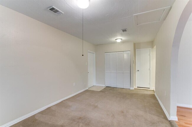 Building Photo - 11017 Lera St