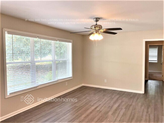 Foto del edificio - 4317 Midway Rd