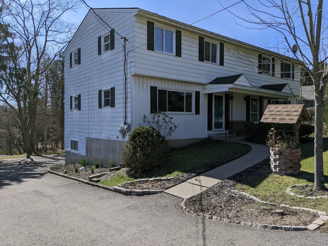 Primary Photo - 907 Hooper Rd
