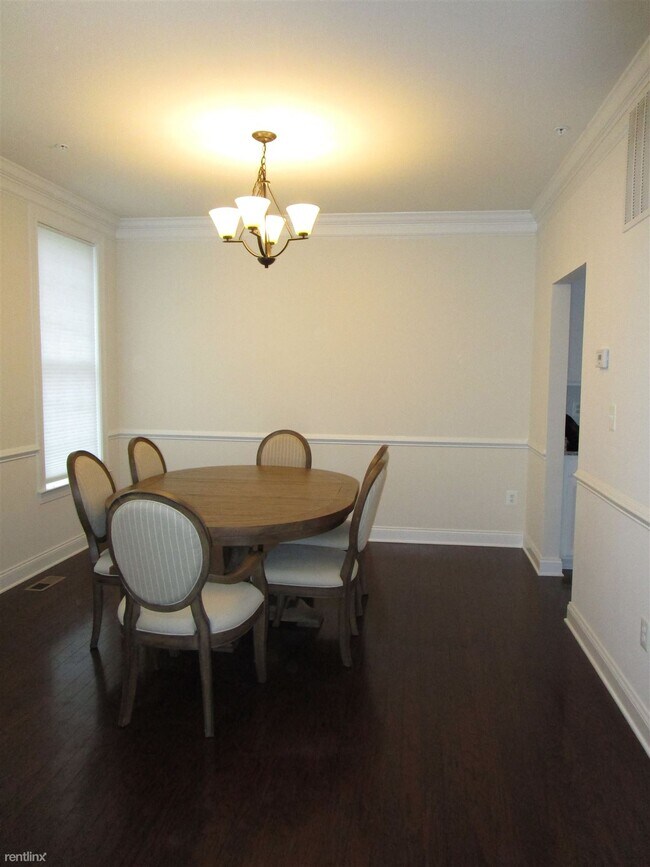Foto del edificio - 4 br, 3.5 bath Townhome - 2334 Asberry Rd