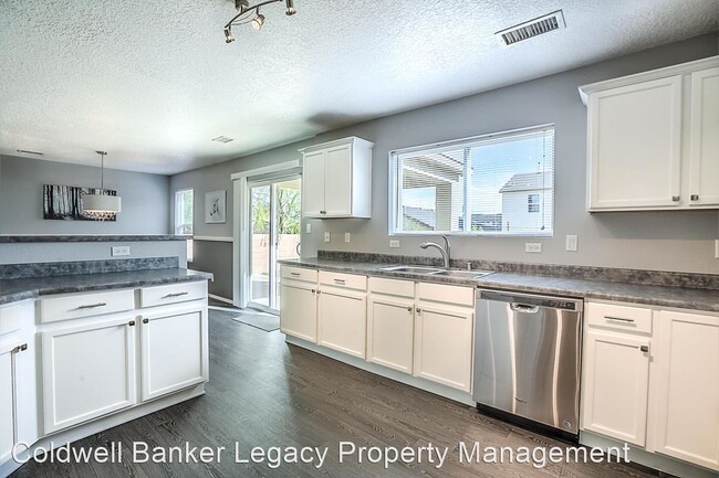 Building Photo - 4 br, 2.5 bath House - 10652 Humphries Lan...