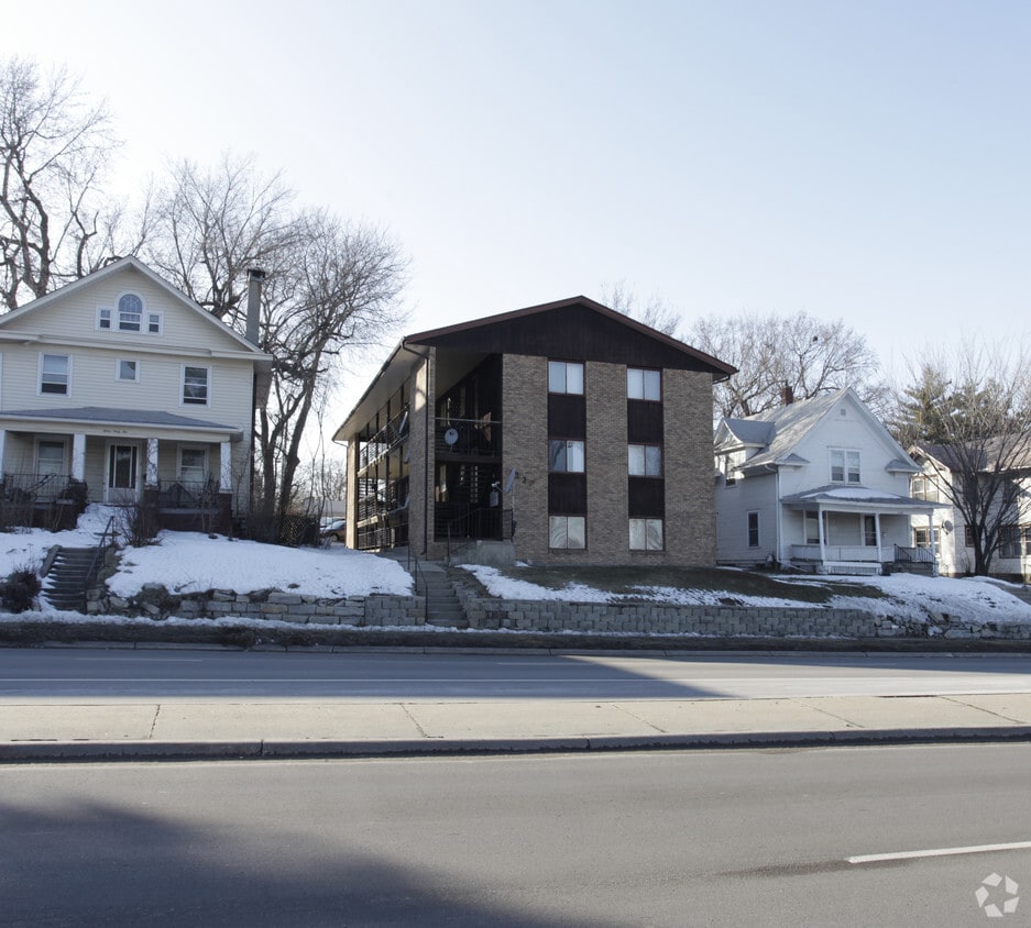 Primary Photo - 1237 S 27th St