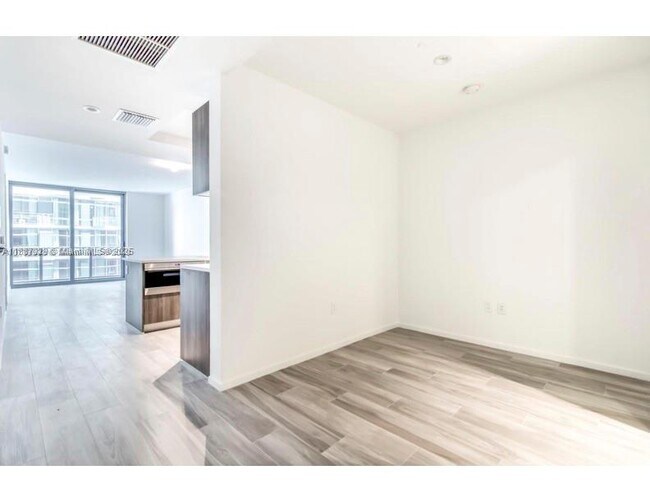 Foto del edificio - 801 S Miami Ave