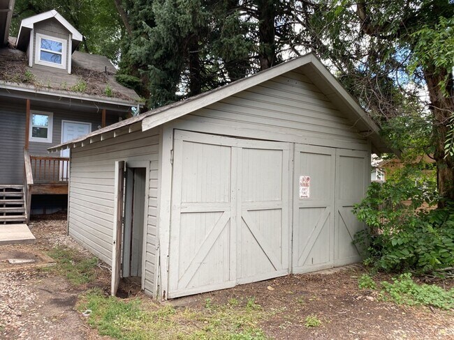 Foto del edificio - STUDENTS WELCOME! Single-Family Home Walking Distance to CSU!